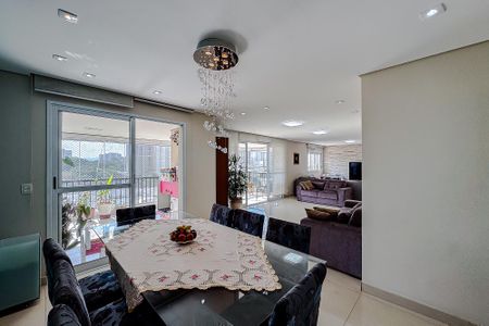 Apartamento para alugar com 178m², 3 quartos e 3 vagasSala