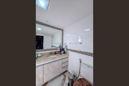 Apartamento para alugar com 178m², 3 quartos e 3 vagasBanheiro da Suíte 1