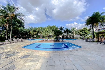 Apartamento para alugar com 178m², 3 quartos e 3 vagasÁrea comum - Piscina