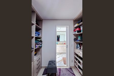 Apartamento para alugar com 178m², 3 quartos e 3 vagasCloset da suíte 1