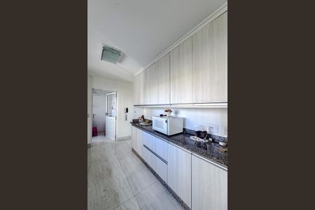 Apartamento para alugar com 178m², 3 quartos e 3 vagasCozinha