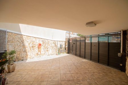 Casa para alugar com 173m², 3 quartos e 2 vagas Casa para alugar com 173m², 3 quartos e 2 vagasVARANDA E GARAGEM