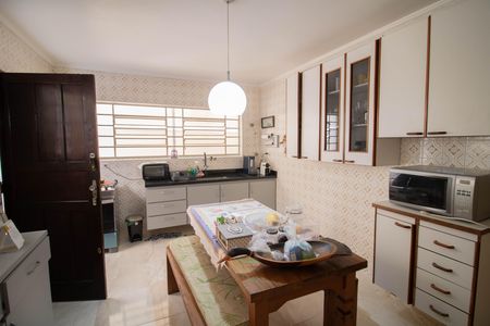 Casa para alugar com 173m², 3 quartos e 2 vagas Casa para alugar com 173m², 3 quartos e 2 vagasCOZINHA