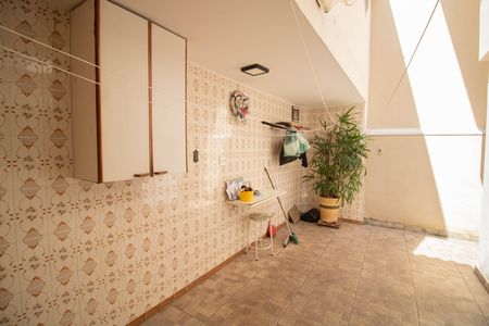 Casa para alugar com 173m², 3 quartos e 2 vagas Casa para alugar com 173m², 3 quartos e 2 vagasQUINTAL E ÁREA DE SERVIÇO
