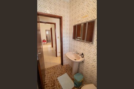 Casa para alugar com 173m², 3 quartos e 2 vagas Casa para alugar com 173m², 3 quartos e 2 vagasBANHEIRO