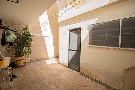 Casa para alugar com 173m², 3 quartos e 2 vagas Casa para alugar com 173m², 3 quartos e 2 vagasQUINTAL E ÁREA DE SERVIÇO