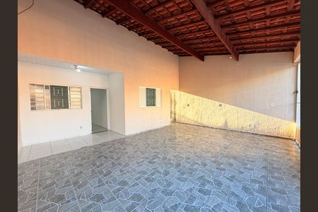 Casa à venda com 148m², 3 quartos e 3 vagasGaragem