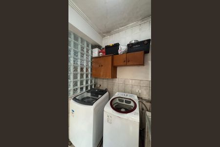 Casa à venda com 220m², 3 quartos e 2 vagasÁrea de Serviço