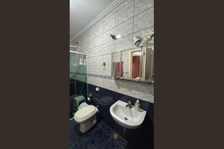 Casa à venda com 220m², 3 quartos e 2 vagasBanheiro da Suíte