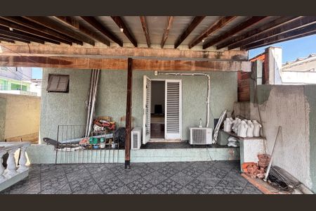 Casa à venda com 220m², 3 quartos e 2 vagasSuite Varanda