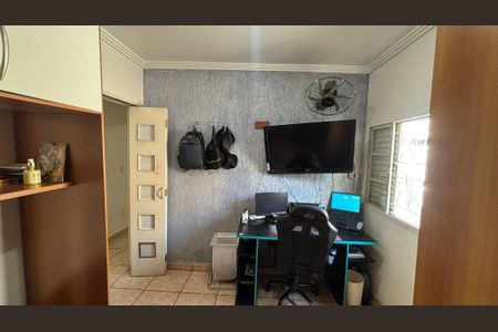 Casa à venda com 220m², 3 quartos e 2 vagasQuarto 2
