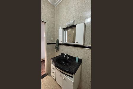 Casa à venda com 220m², 3 quartos e 2 vagasLavabo