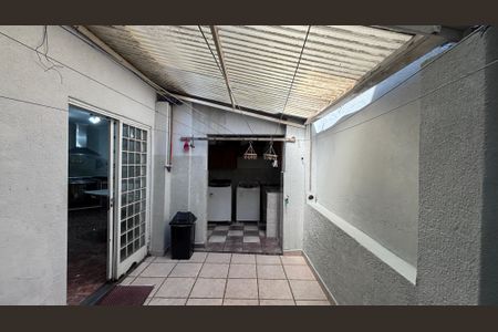 Casa à venda com 220m², 3 quartos e 2 vagasÁrea de Serviço