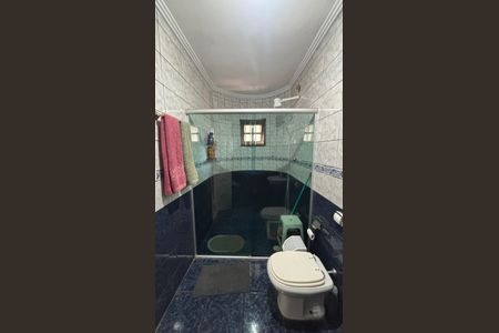 Casa à venda com 220m², 3 quartos e 2 vagasBanheiro da Suíte