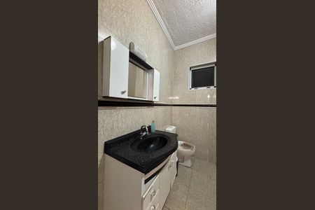 Casa à venda com 220m², 3 quartos e 2 vagasLavabo