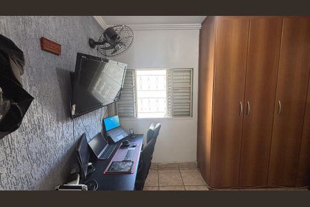 Casa à venda com 220m², 3 quartos e 2 vagasQuarto 2