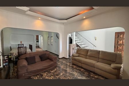 Casa à venda com 220m², 3 quartos e 2 vagasSala - Sala de Jantar