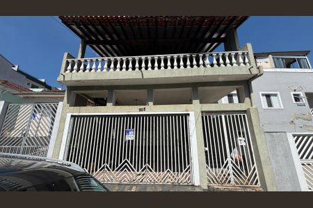 Casa à venda com 220m², 3 quartos e 2 vagasFachada