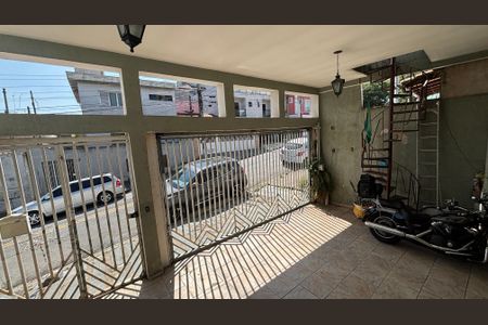 Casa à venda com 220m², 3 quartos e 2 vagasGaragem