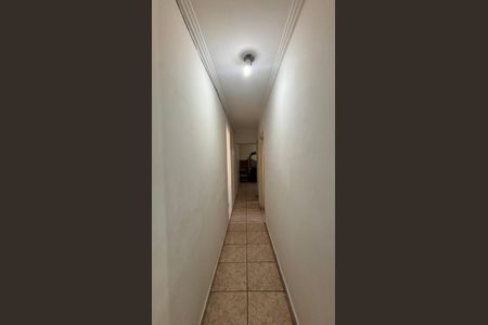 Casa à venda com 220m², 3 quartos e 2 vagasCorredor