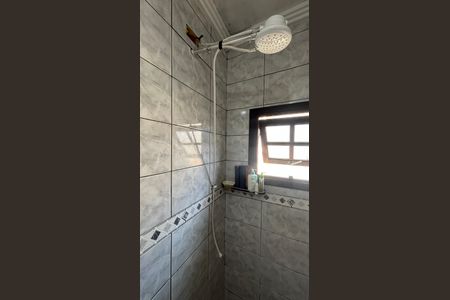 Casa à venda com 220m², 3 quartos e 2 vagasBanheiro