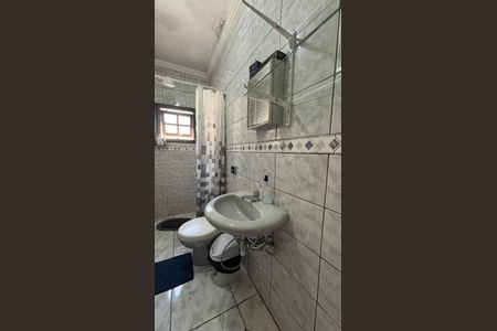 Casa à venda com 220m², 3 quartos e 2 vagasBanheiro