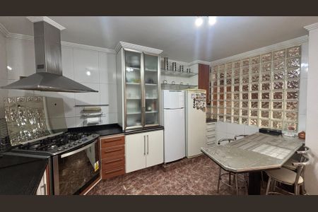 Casa à venda com 220m², 3 quartos e 2 vagasCozinha