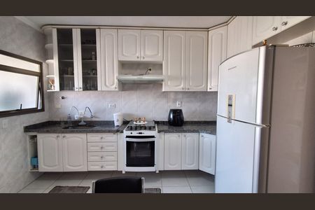Apartamento para alugar com 94m², 2 quartos e 1 vagaCozinha 