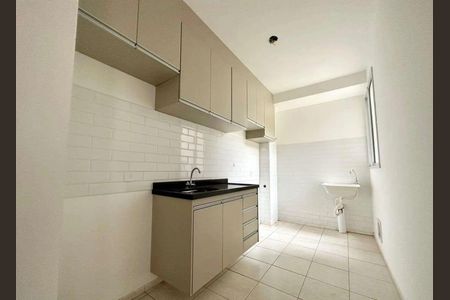 Cozinha de apartamento para alugar com 2 quartos, 52m² em Buritis, Belo Horizonte