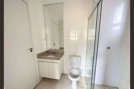 Banheiro social de apartamento para alugar com 2 quartos, 52m² em Buritis, Belo Horizonte