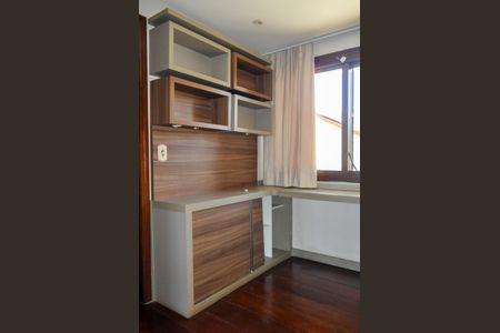 Casa para alugar com 200m², 3 quartos e 1 vagaEscritório