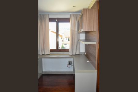 Casa para alugar com 200m², 3 quartos e 1 vagaEscritório