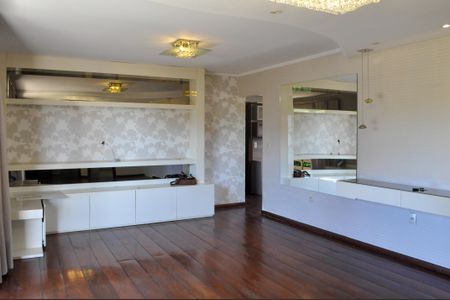 Casa para alugar com 200m², 3 quartos e 1 vagaSala 