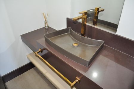 Lavabo  de casa para alugar com 3 quartos, 200m² em Partenon, Porto Alegre