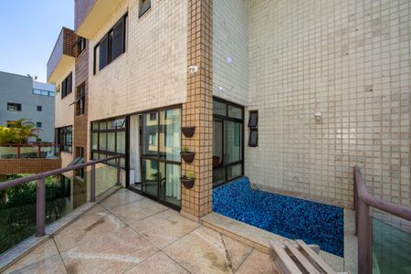 Apartamento à venda com 150m², 3 quartos e 2 vagasVARANDA