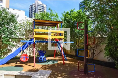 Apartamento à venda com 172m², 3 quartos e 3 vagasÁrea comum - Playground