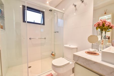 Apartamento à venda com 172m², 3 quartos e 3 vagasBanheiro da suíte 2