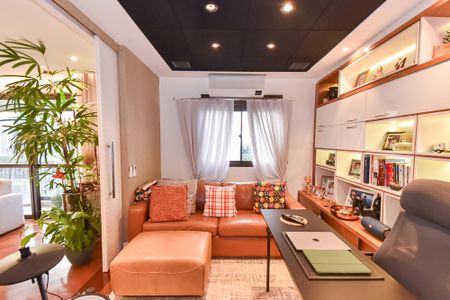 Apartamento à venda com 172m², 3 quartos e 3 vagasEscritório