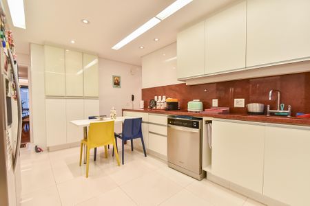 Apartamento à venda com 172m², 3 quartos e 3 vagasCozinha