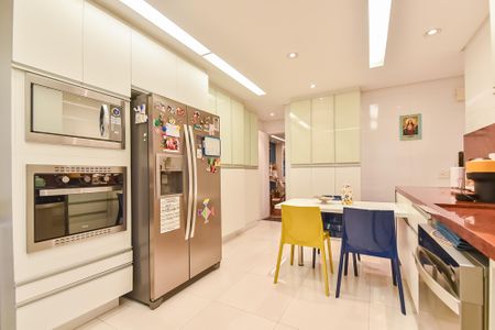 Apartamento à venda com 172m², 3 quartos e 3 vagasCozinha