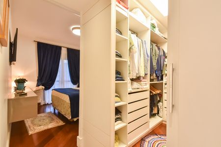 Apartamento à venda com 172m², 3 quartos e 3 vagasCloset da suíte 2