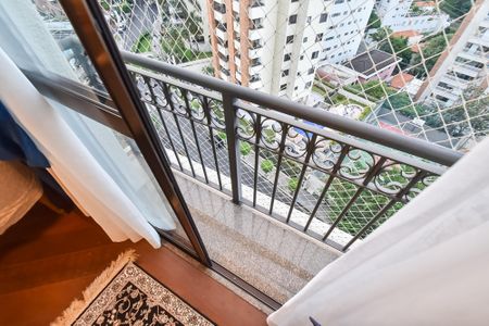 Apartamento à venda com 172m², 3 quartos e 3 vagasSacada da suíte 2