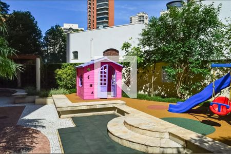 Apartamento à venda com 172m², 3 quartos e 3 vagasÁrea comum - Playground