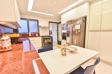 Apartamento à venda com 172m², 3 quartos e 3 vagasCozinha