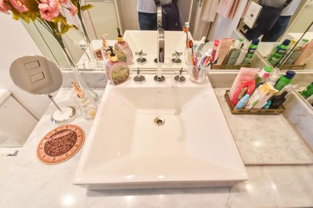 Apartamento à venda com 172m², 3 quartos e 3 vagasBanheiro da suíte 2