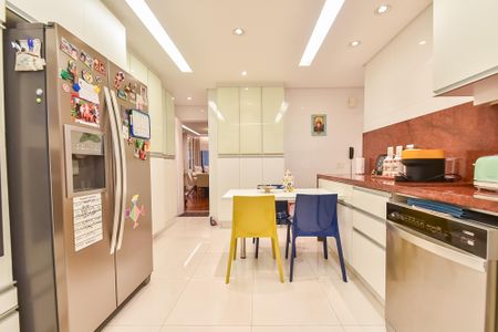 Apartamento à venda com 172m², 3 quartos e 3 vagasCozinha