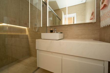 Apartamento à venda com 260m², 4 quartos e 2 vagasBANHEIRO2