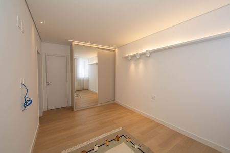 Apartamento à venda com 260m², 4 quartos e 2 vagasQUARTO4