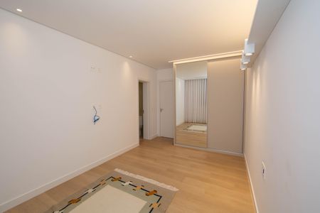 Apartamento à venda com 260m², 4 quartos e 2 vagasQUARTO4
