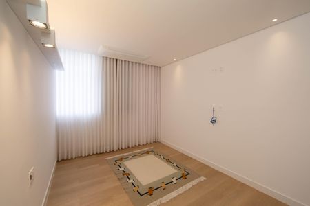 Apartamento à venda com 260m², 4 quartos e 2 vagasQUARTO4